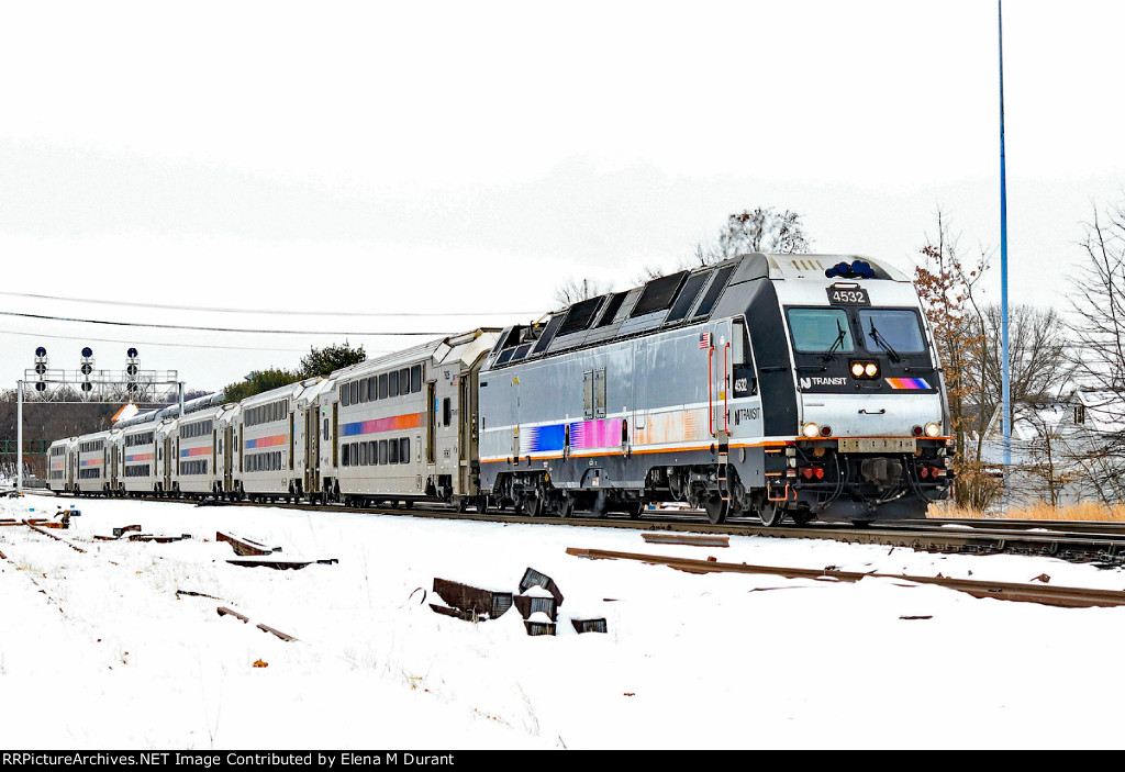 NJT 4532 on train 1207